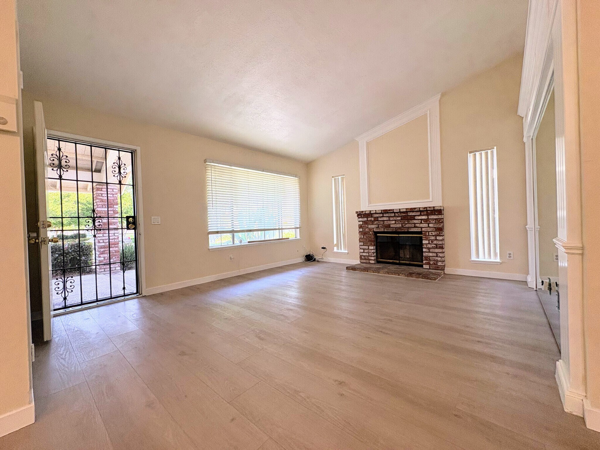 Building Photo - 9263 Owari Ln
