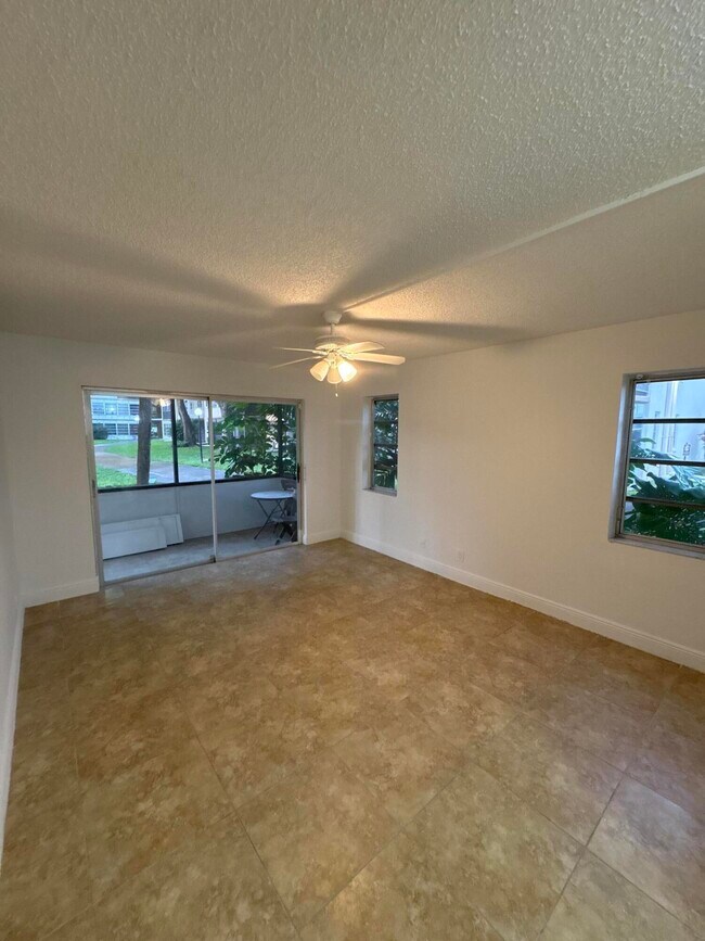 Building Photo - 1751 NW 75th Ave