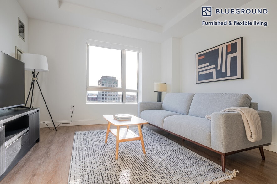 Primary Photo - 99 Kneeland St