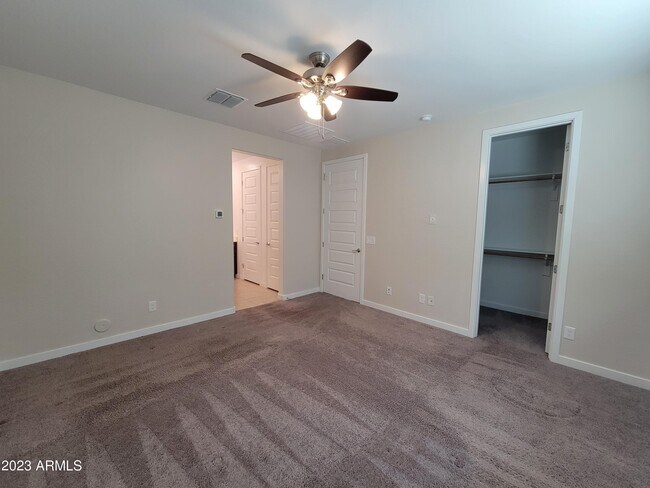 Building Photo - 9825 E Talon Ave