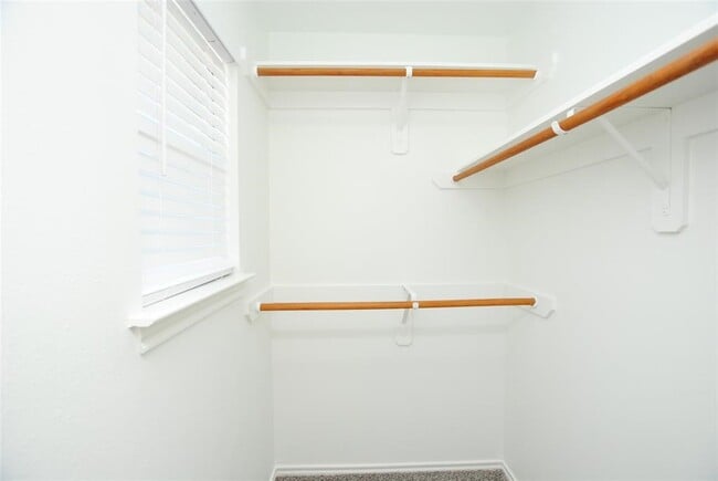 Building Photo - 3212 Victorian Manor Ln