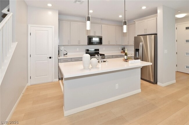 Building Photo - 11561 Cedar Shore Ave