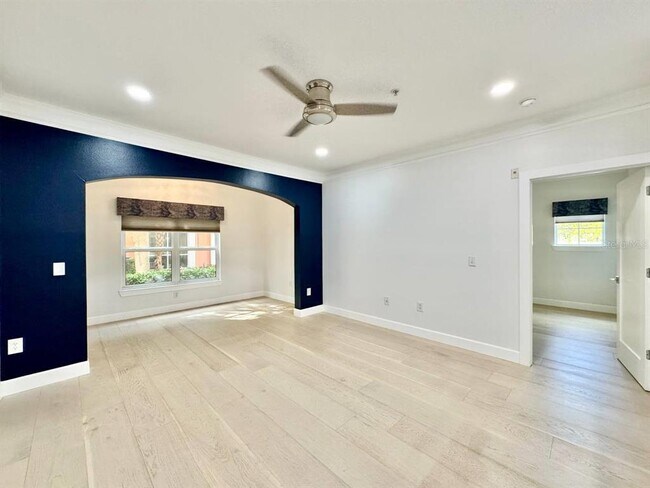 Building Photo - 4207 S Dale Mabry Hwy