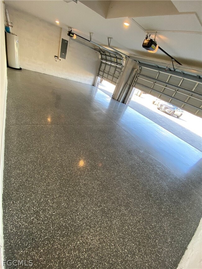 Building Photo - 2513 NW 14th Pl