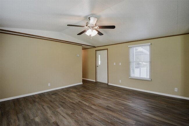 Building Photo - 132 Birchwood Dr