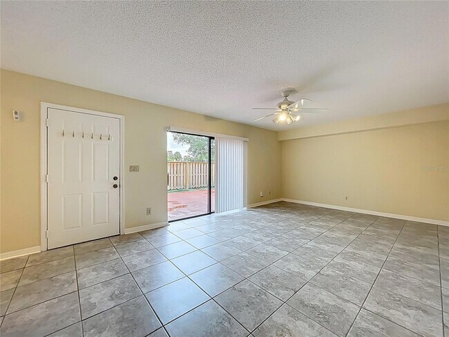 Building Photo - 5271 Coral Ct