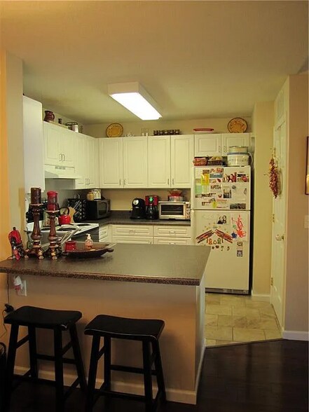 Building Photo - 120 Mill St