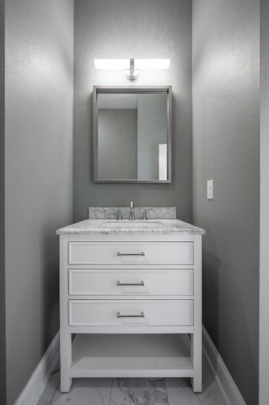 Building Photo - 235 NorthPark Dr