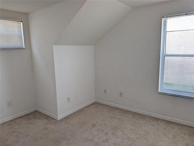 Building Photo - 24606 Victoria Wood Ct