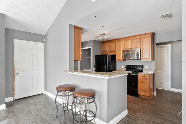 Building Photo - 660 Youngstown Pkwy