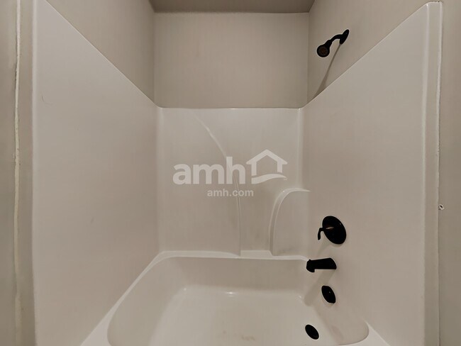 Building Photo - 183 Blackgum Trace