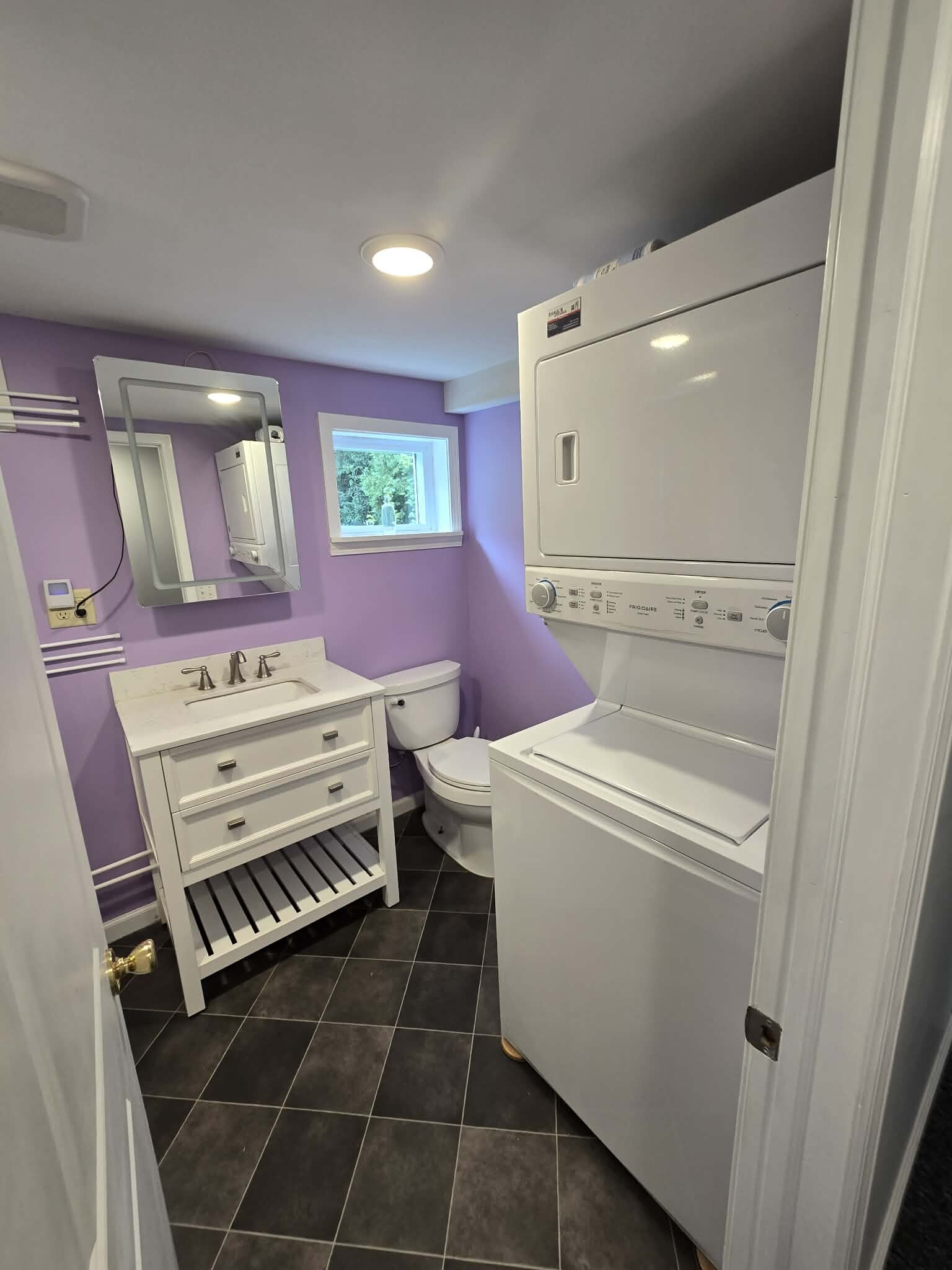 Bathroom with Jet Tub and Laundry - 117 Arlington Ave