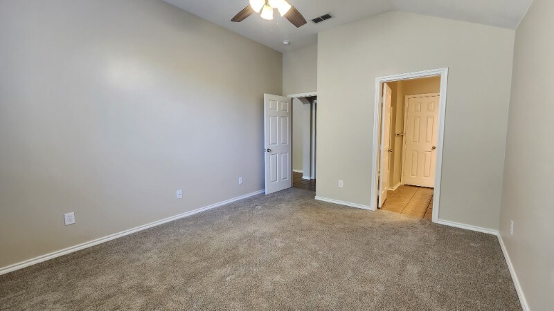 Building Photo - 6051 Pine Cone Ln