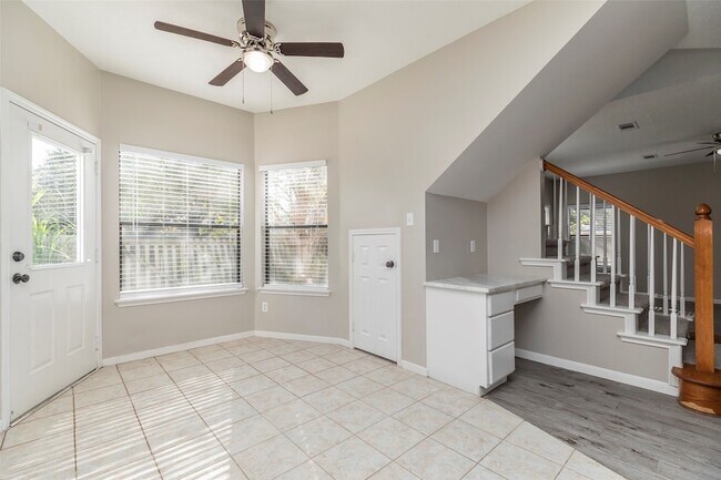 Building Photo - 13110 Mills River St