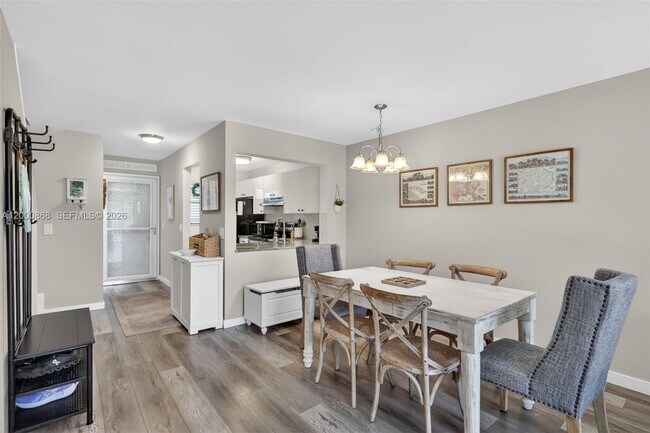 Building Photo - 9425 S Ocean Dr