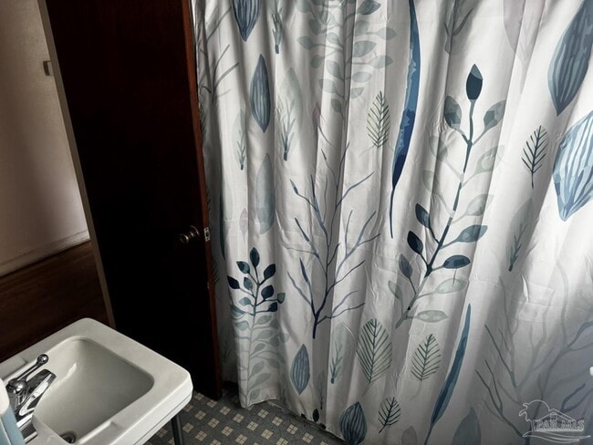 Building Photo - 119 Lenox Pkwy