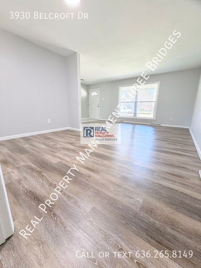 Building Photo - 3930 Belcroft Dr