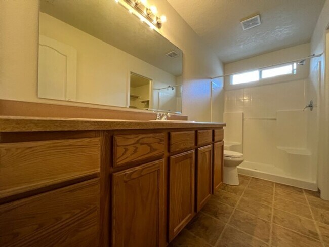 Building Photo - 2944 W Marbeth Ct