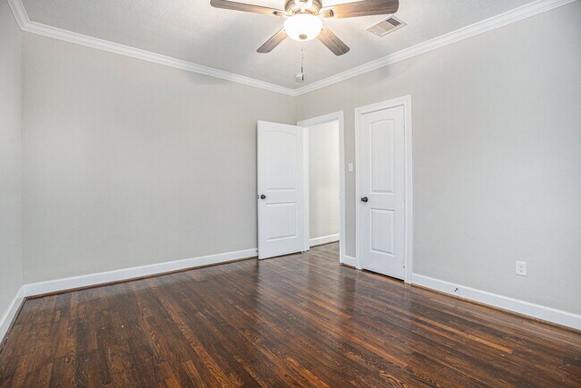 Building Photo - 7449 Walker St