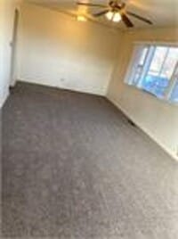 Building Photo - 2 bedroom, 1 bath near downtown