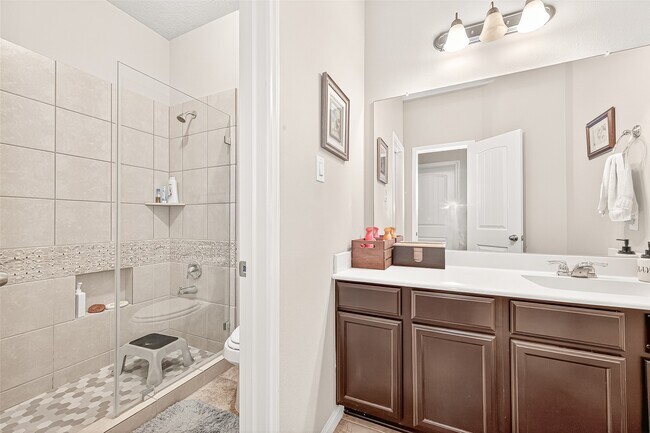 Building Photo - 20702 Sommerset Branch Ct