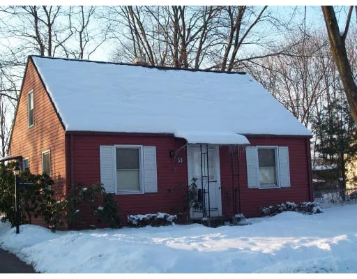 Primary Photo - 38 Arden St
