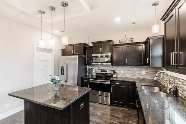 Building Photo - 1106 Eagle's View Dr