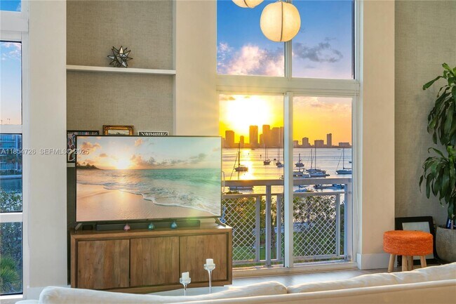 Building Photo - 1701 Sunset Harbour Dr