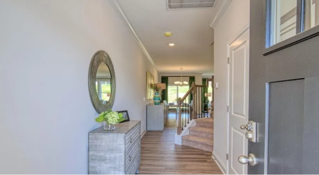 entry way - 608 Santa Clara Dr