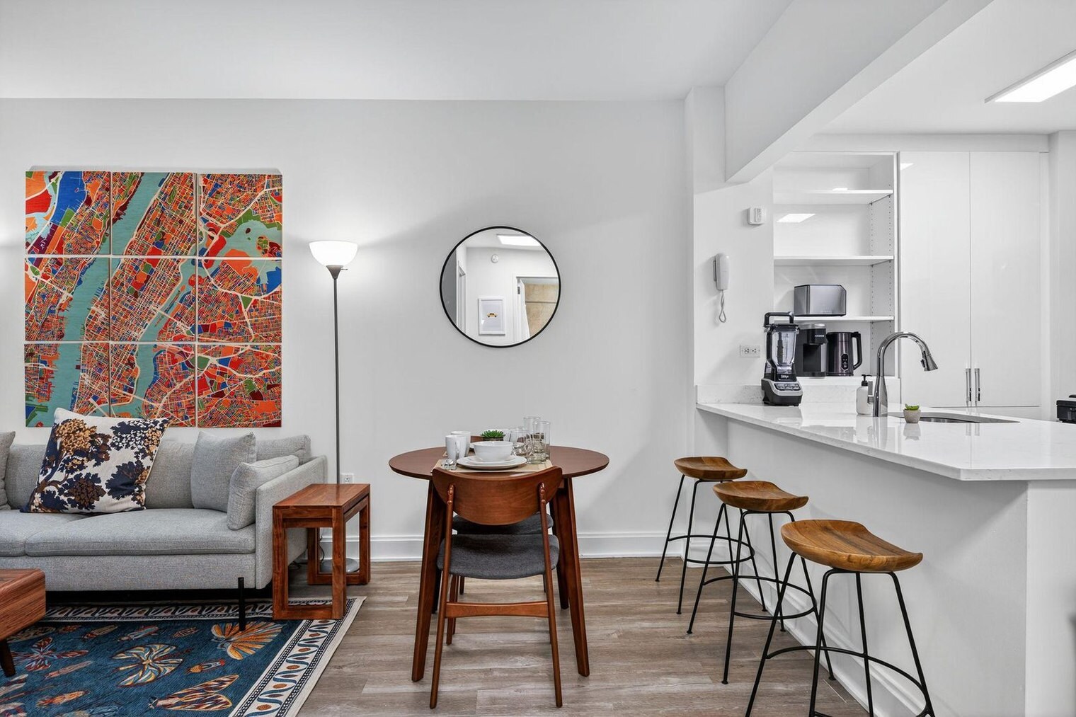 Building Photo - 10 Hanover Square