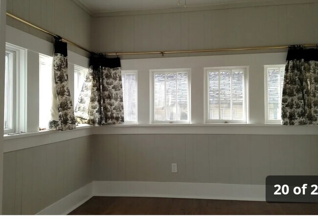 Building Photo - 1120 18th St