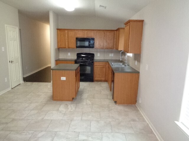 Building Photo - 8606 Sunset Pond Dr