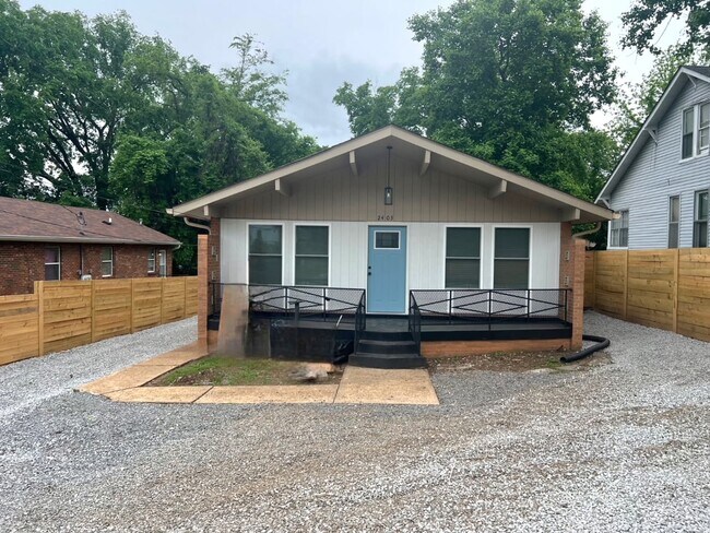 Primary Photo - 2403 24th Ave N
