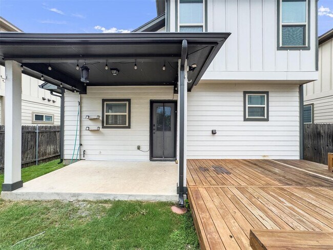 Building Photo - 905 Firebranch Trail