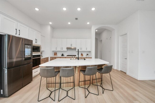 Building Photo - 3927 Shackleton Ct