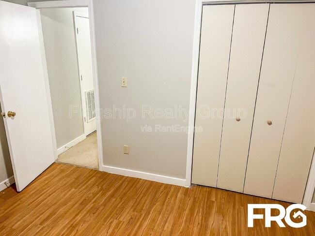 Building Photo - 214 Connie Cir