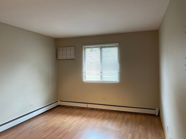 Bedroom - 10 Parkside Ct