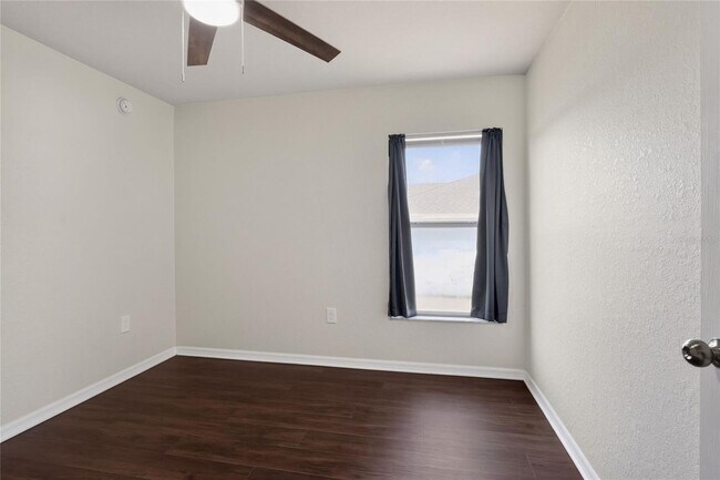 Building Photo - 780 Overlook Grove Dr