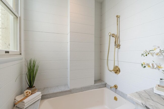 Building Photo - 1683 35th St NW