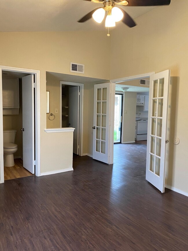 Building Photo - 2BR/2.0BA Single Family - Grand Prairie