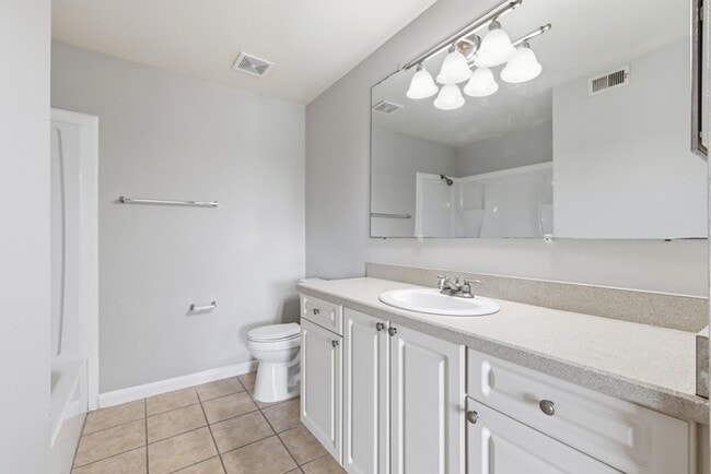 Building Photo - 1229 Bermuda Lakes Ln