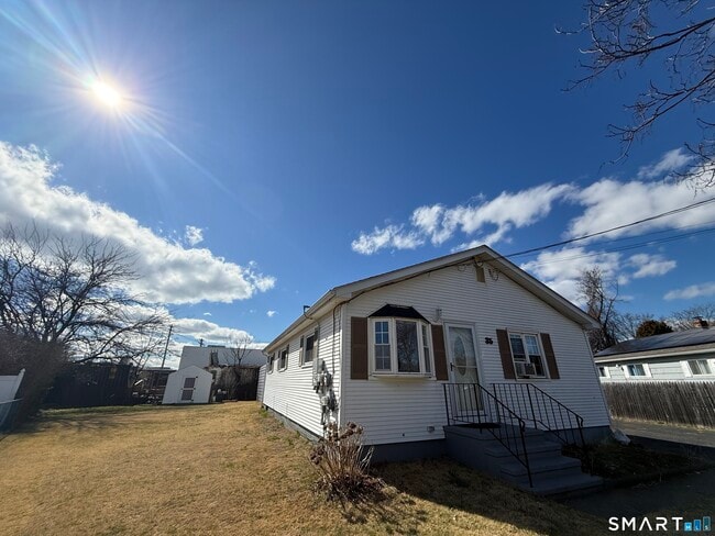 Building Photo - 35 Early Ave