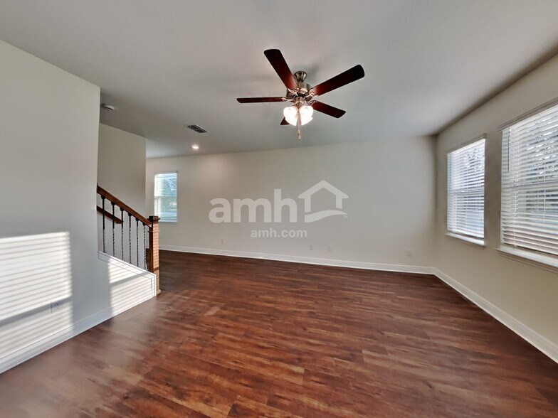 Building Photo - 22500 Bellini Cir