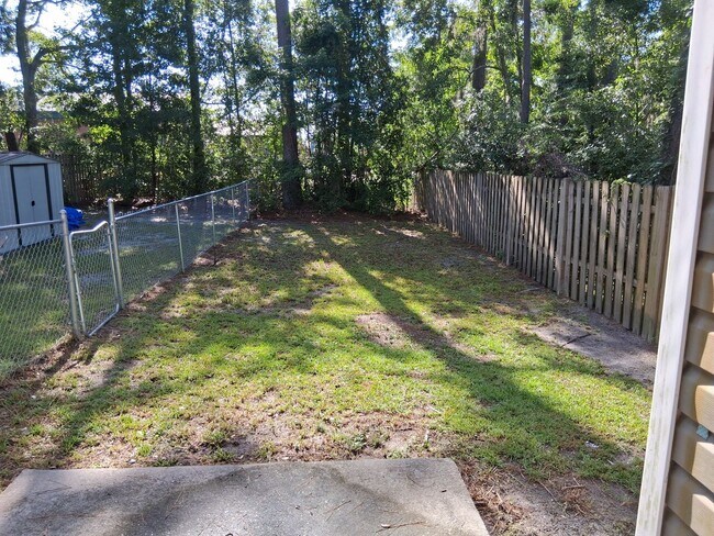 Building Photo - 3BD/2.5 BA Townhome