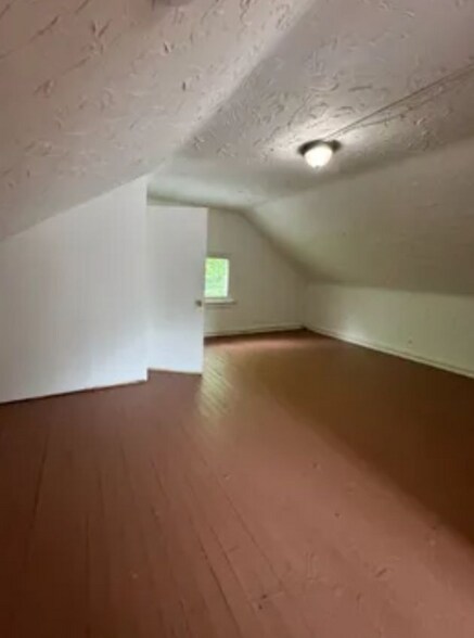 Building Photo - 3851 Vine St