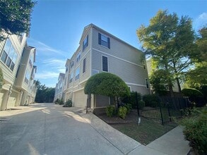 Building Photo - 7416 Coronado Ave