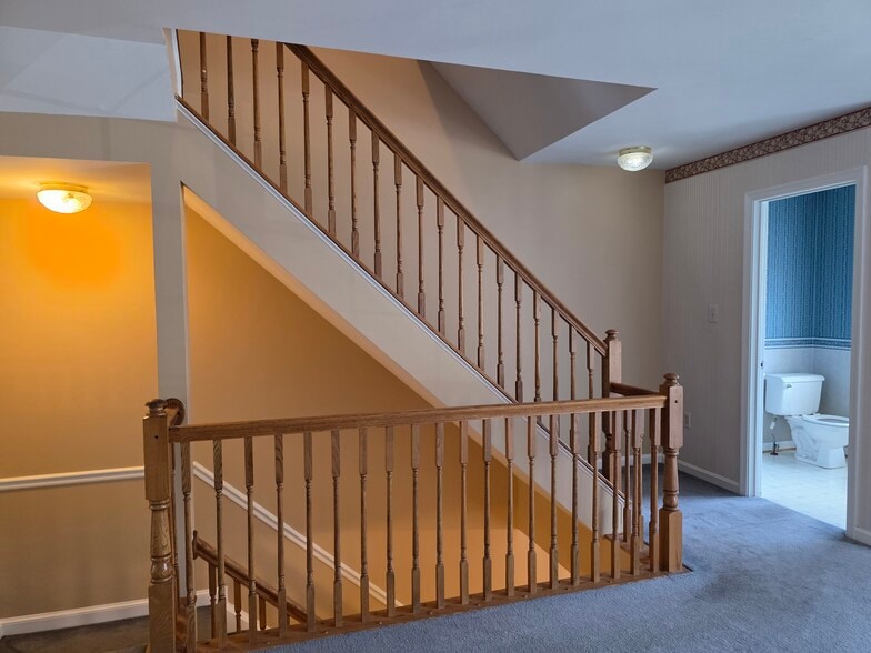 To 3rd floor stairs - 8628 Indian Springs Rd