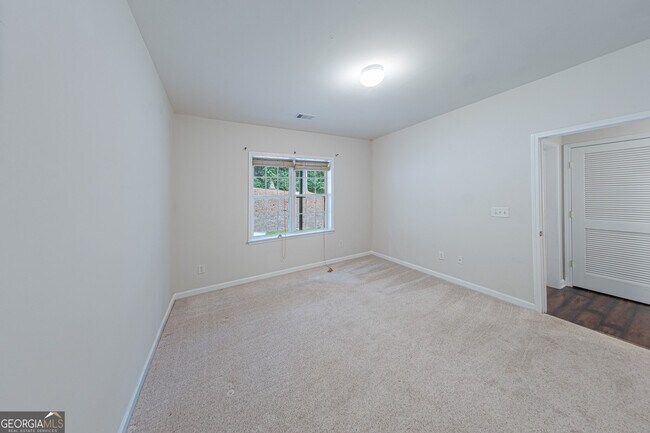 Building Photo - 3423 Lathenview Ct