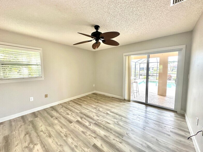 Building Photo - 2334 Magdalina Dr