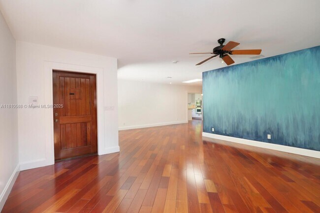 Building Photo - 2527 Inagua Ave